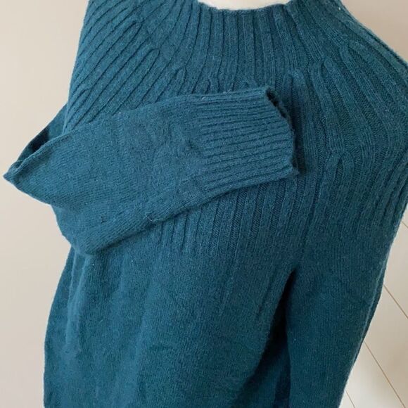 Anthropologie | Green Mock Neck Sweater | XS - Picture 3 of 6